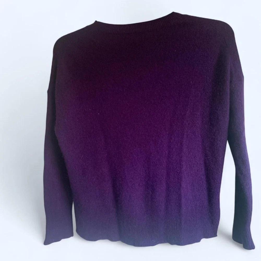 Theory Cashmere Purple Pullover Luxuriously Soft and Warm - Picture 4 of 7